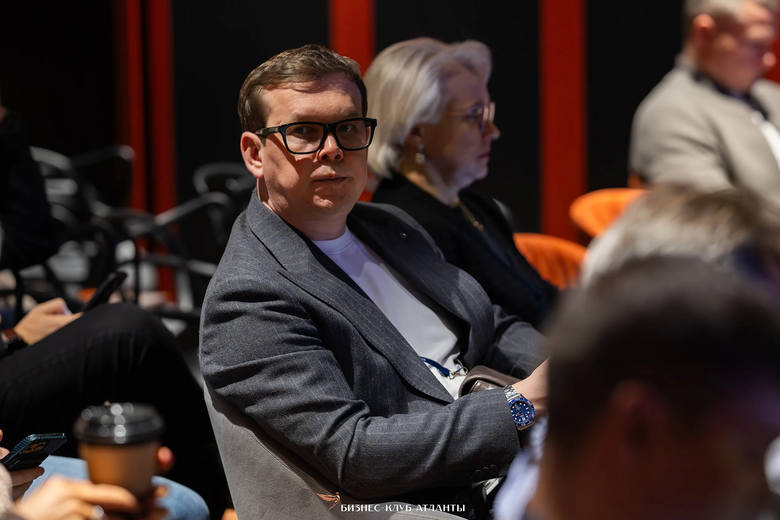 Падение продаж в бизнесе: что делать для восстановления и роста — Фото