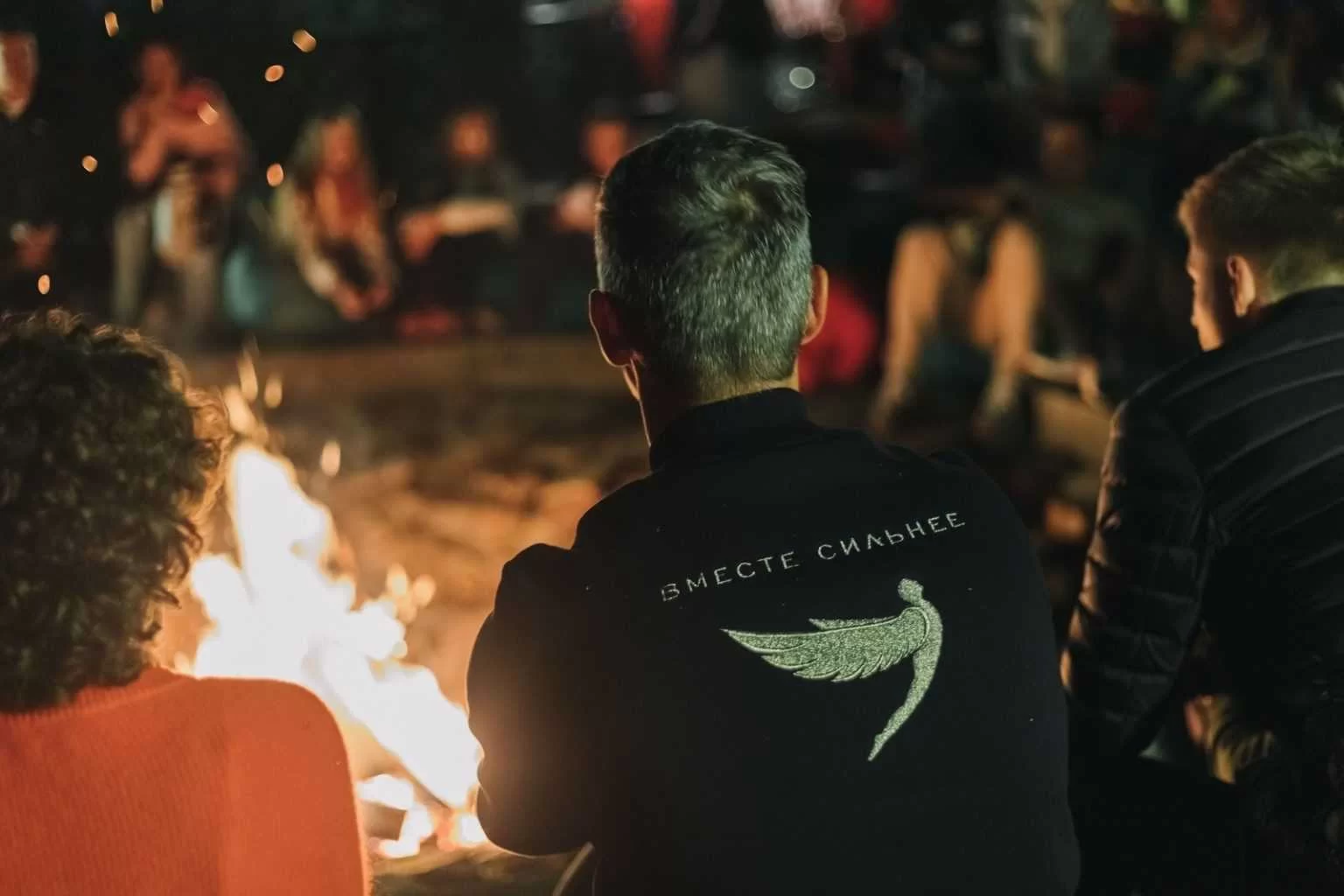 Почему взрослые люди теряют друзей и где находят тех, кому можно позвонить среди ночи — Фото